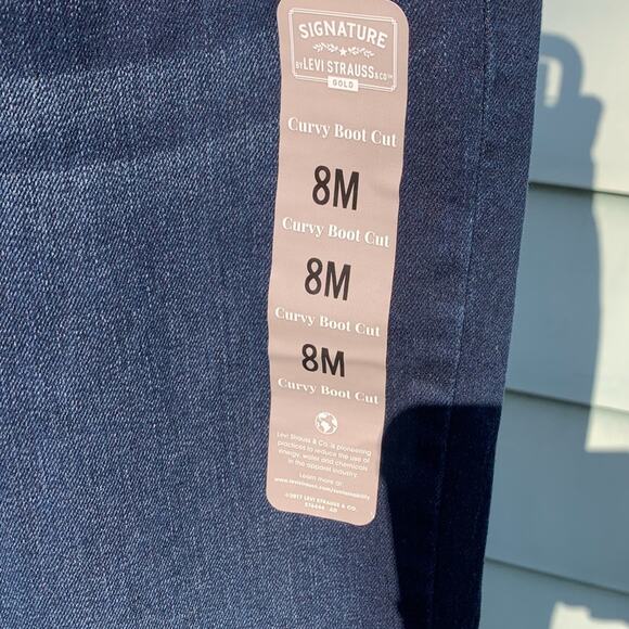 NWT Levi’s signature Curvy bootcut Dark Wash high rise blue jeans - Picture 4 of 13